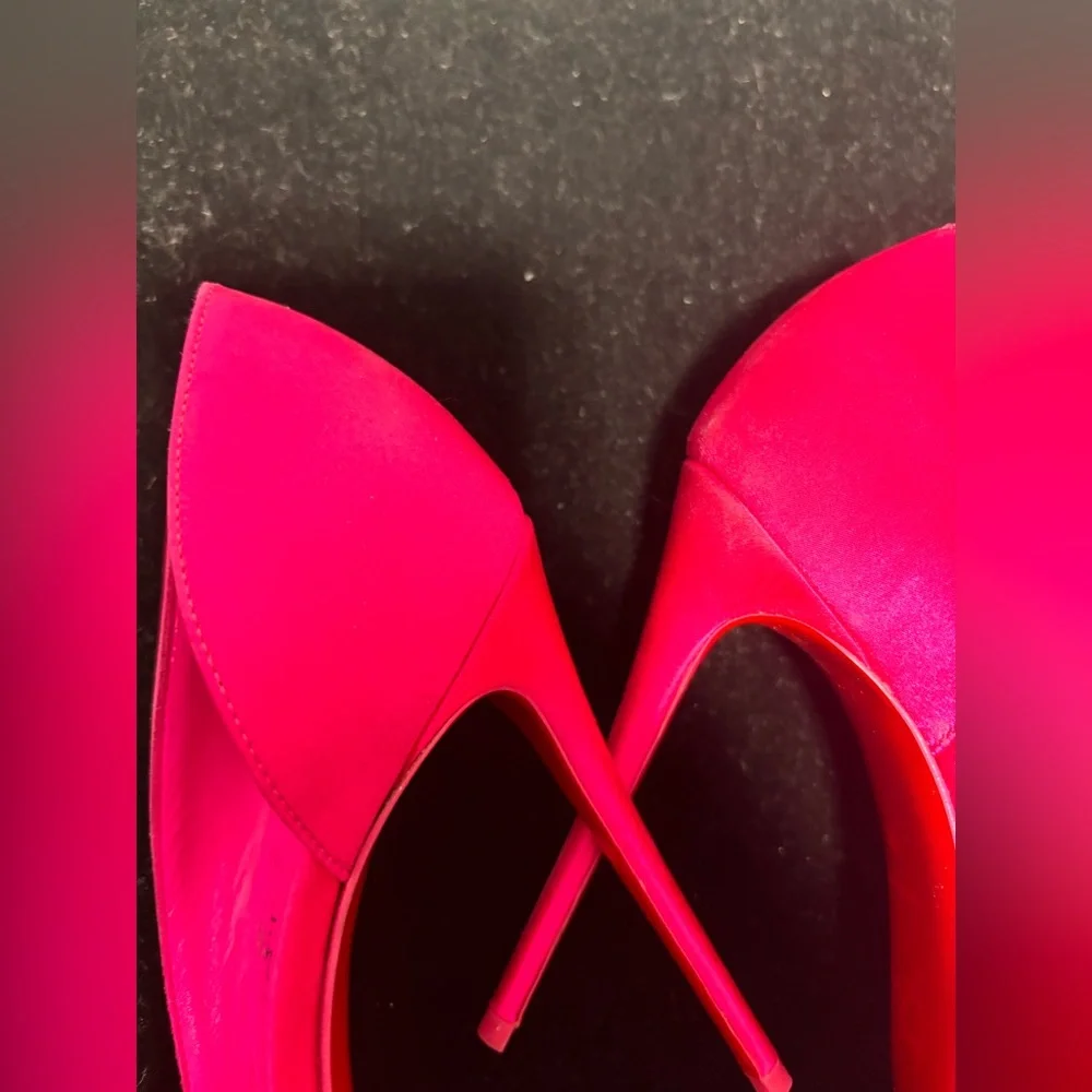 Louboutin Pink Satin Iriza Pointed-Toe Stiletto Pumps 40 - Picture 10 of 13